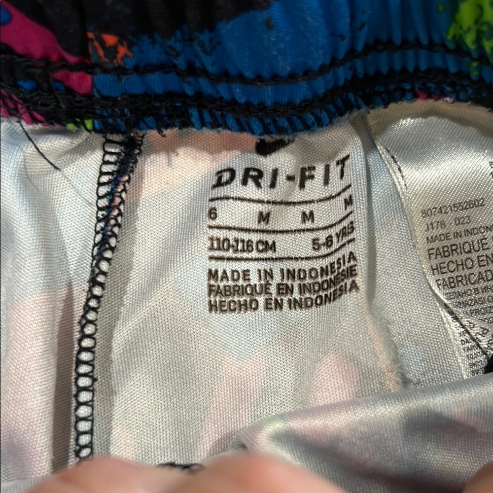 Nike neon graphic size small - Picture 4 of 6